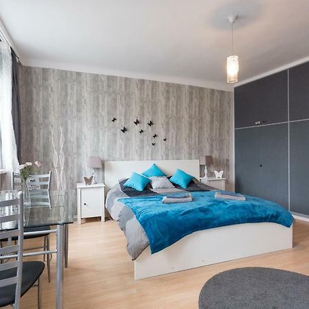 Cute Red Star Studio City Center Viena Exterior foto