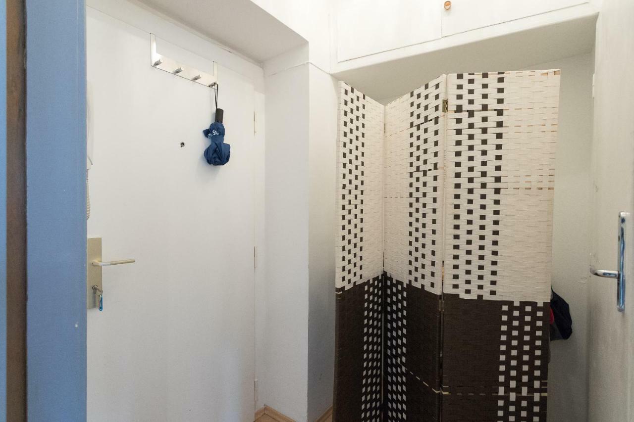 Cute Red Star Studio City Center Viena Exterior foto